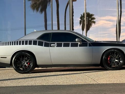 Used 2018 Dodge Challenger R/T Scat Pack w/ Dynamics Package image 17