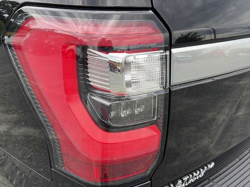 Used 2021 Ford Expedition Max Platinum AWD/4WD image 11
