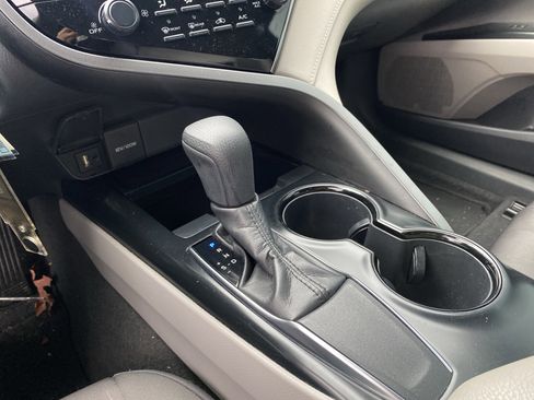 Used 2019 Toyota Camry LE image 27