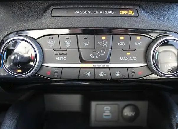 Used 2025 Ford Escape ST-Line Select AWD/4WD image 18