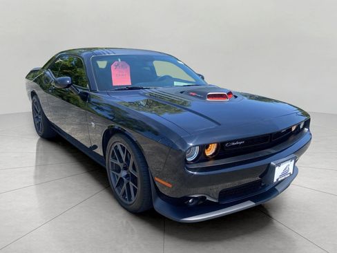 Used 2017 Dodge Challenger R/T Scat Pack RWD image 1