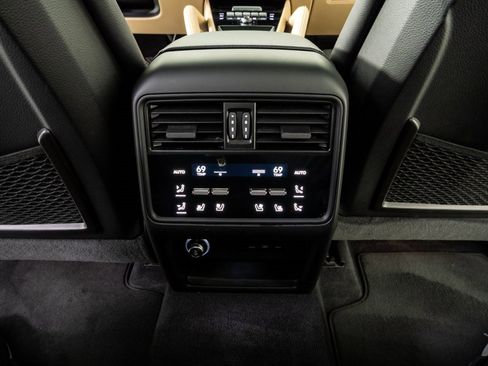 Certified 2024 Porsche Cayenne image 20