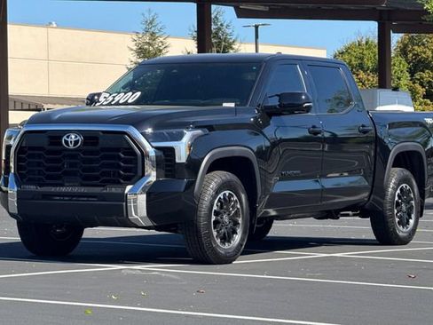 Used 2026 Toyota Tundra SR5 w/ TRD Off-Road Package AWD/4WD image 8