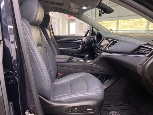 Used 2020 Buick Enclave Premium w/ Sun and Sites Package image 19