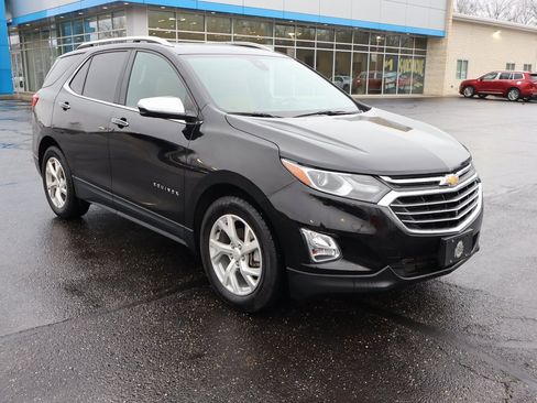Used 2020 Chevrolet Equinox Premier image 2