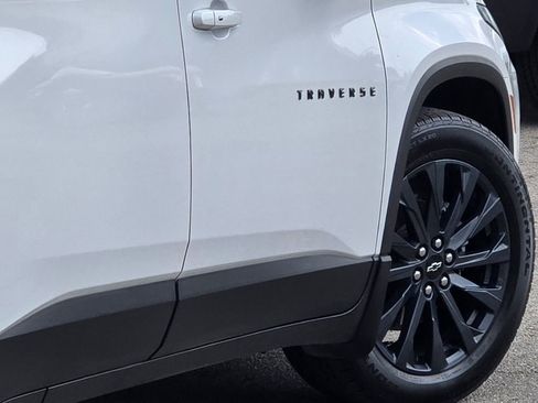 Certified 2022 Chevrolet Traverse RS w/ LPO, Floor Liner Package image 12