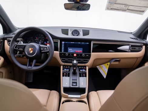New 2026 Porsche Macan image 11