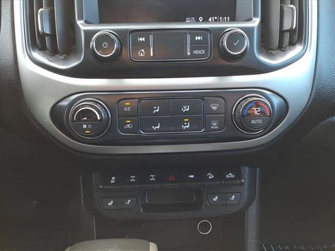 Used 2019 Chevrolet Colorado ZR2 image 25