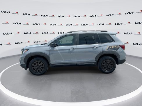 Used 2023 Honda Passport TrailSport image 5