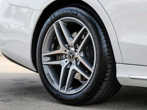 Used 2019 Mercedes-Benz S 560e w/ AMG Line Exterior image 64