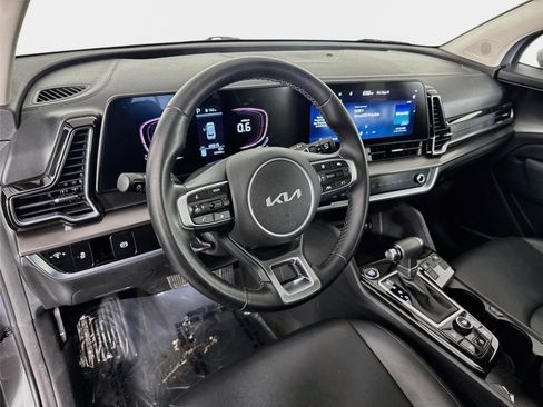 Used 2023 Kia Sportage EX FWD image 9
