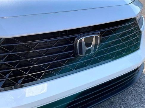 Certified 2023 Honda Accord EX image 27