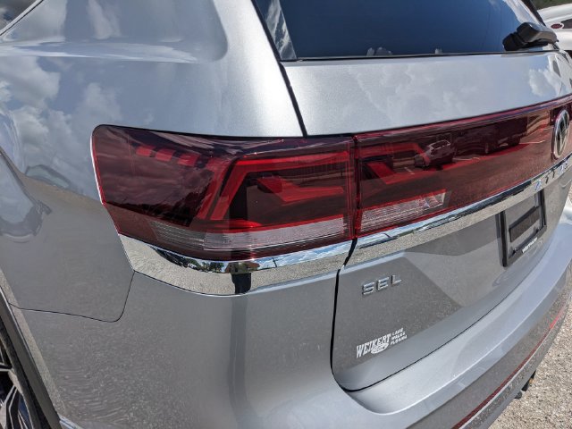 Used 2026 Volkswagen Atlas SEL Premium R-Line AWD/4WD image 11