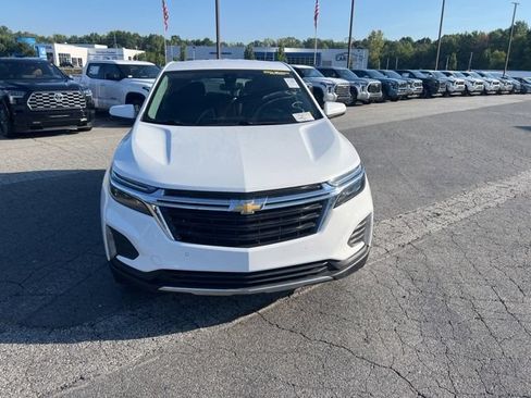 Used 2023 Chevrolet Equinox LT w/ Driver Convenience Package AWD/4WD image 2