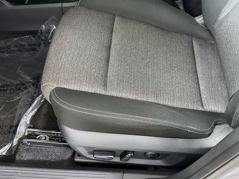 Used 2023 Nissan Rogue SV image 18