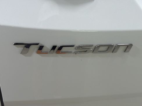 Used 2023 Hyundai Tucson SEL w/ Convenience Package AWD/4WD image 12