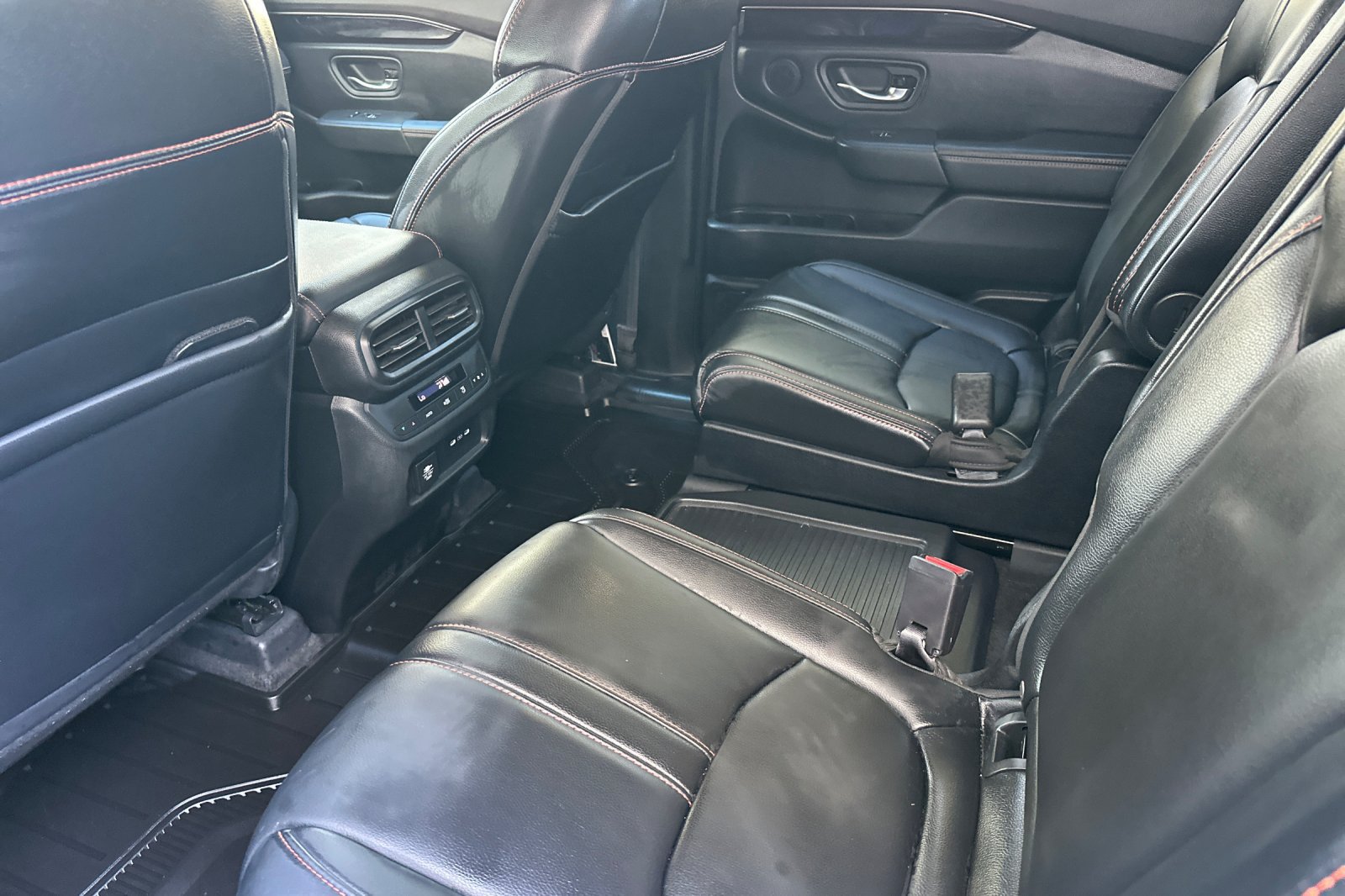 Certified 2024 Honda Pilot TrailSport image 12