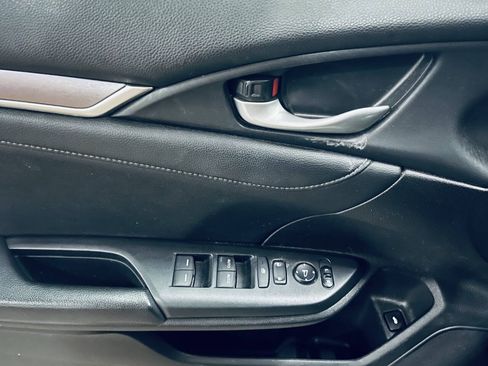 Used 2017 Honda Civic EX-L image 36