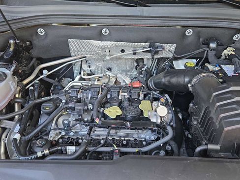 Used 2024 Volkswagen Atlas Cross Sport SE image 15