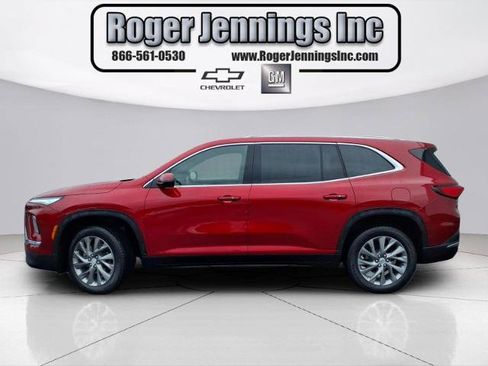 Used 2026 Buick Enclave Preferred FWD image 2