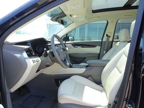 Used 2021 Cadillac XT6 Premium Luxury AWD/4WD image 11