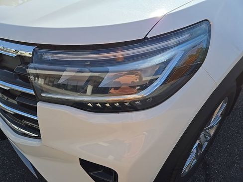 New 2025 Ford Explorer Active w/ Active Comfort Package image 35