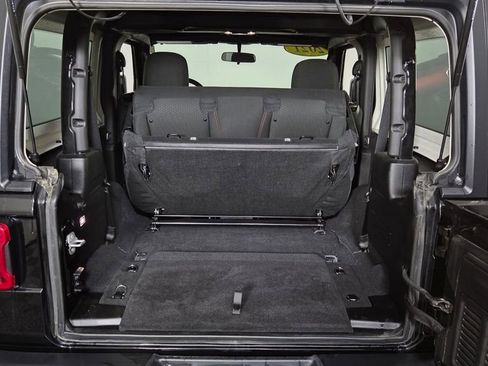 Used 2021 Jeep Wrangler Rubicon w/ Steel Bumper Group image 12