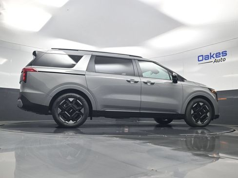 New 2026 Kia Carnival EX FWD image 45