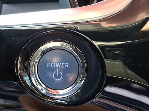 Certified 2018 Toyota Prius Prime Advanced image 27