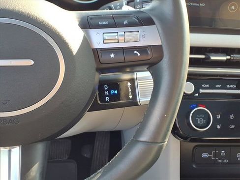 Used 2025 Hyundai Tucson Limited image 17