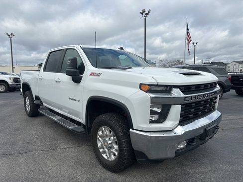 Used 2023 Chevrolet Silverado 2500 LT w/ Convenience Package image 2