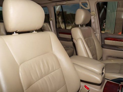 Used 2000 Lexus LX 470 4WD image 26