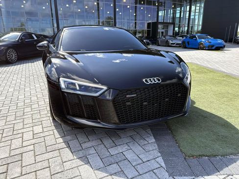 Used 2018 Audi R8 V10 w/ 20" Wheel Package RWD image 8