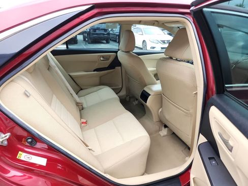 Used 2016 Toyota Camry SE FWD image 23