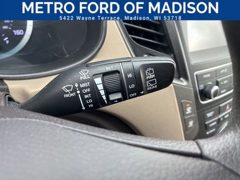 Used 2017 Hyundai Santa Fe Sport image 29