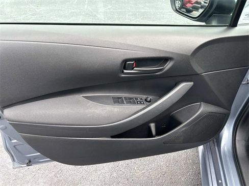 Used 2023 Toyota Corolla LE image 18