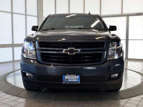 Used 2020 Chevrolet Suburban Premier AWD/4WD image 3
