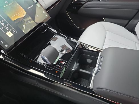 New 2026 Land Rover Range Rover Sport Dynamic SE image 25