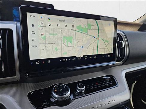 New 2025 Ford Expedition Active image 13