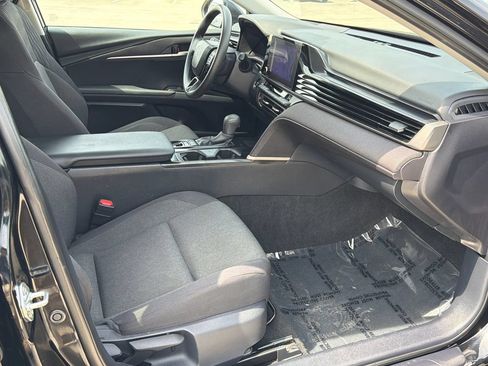 Used 2025 Toyota Camry LE w/ Convenience Package FWD image 8