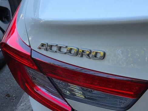Used 2018 Honda Accord Hybrid image 7