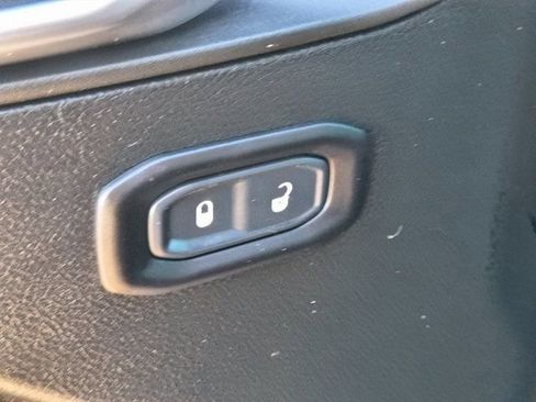 Used 2021 Jeep Gladiator Willys image 21