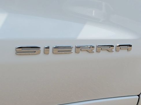Used 2020 GMC Sierra 1500 SLT w/ SLT Premium Plus Package AWD/4WD image 41
