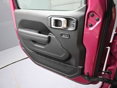 Used 2024 Jeep Wrangler Sport AWD/4WD image 11