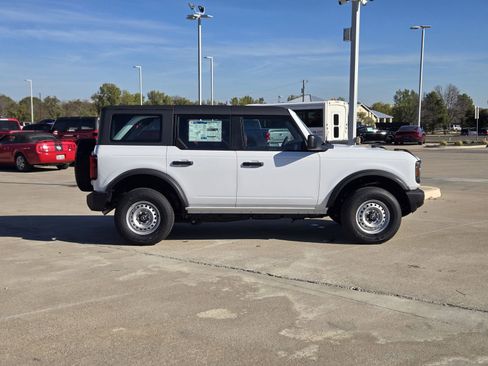 New 2025 Ford Bronco 4-Door AWD/4WD image 7