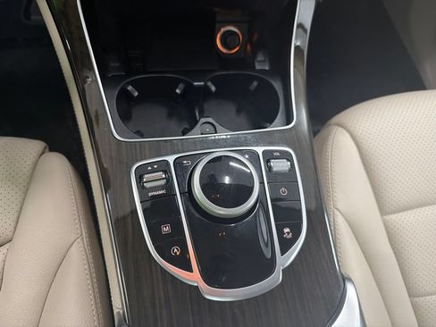 Used 2018 Mercedes-Benz GLC 300 4MATIC image 19