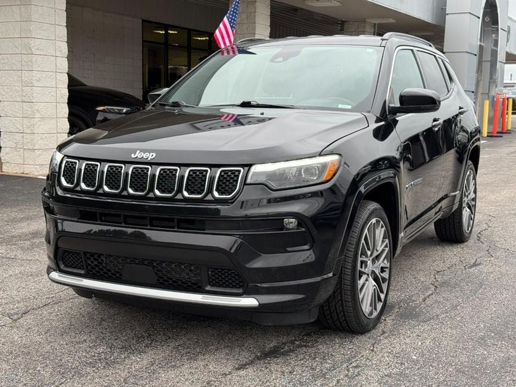 Used 2023 Jeep Compass Limited w/ Elite Group AWD/4WD image 9