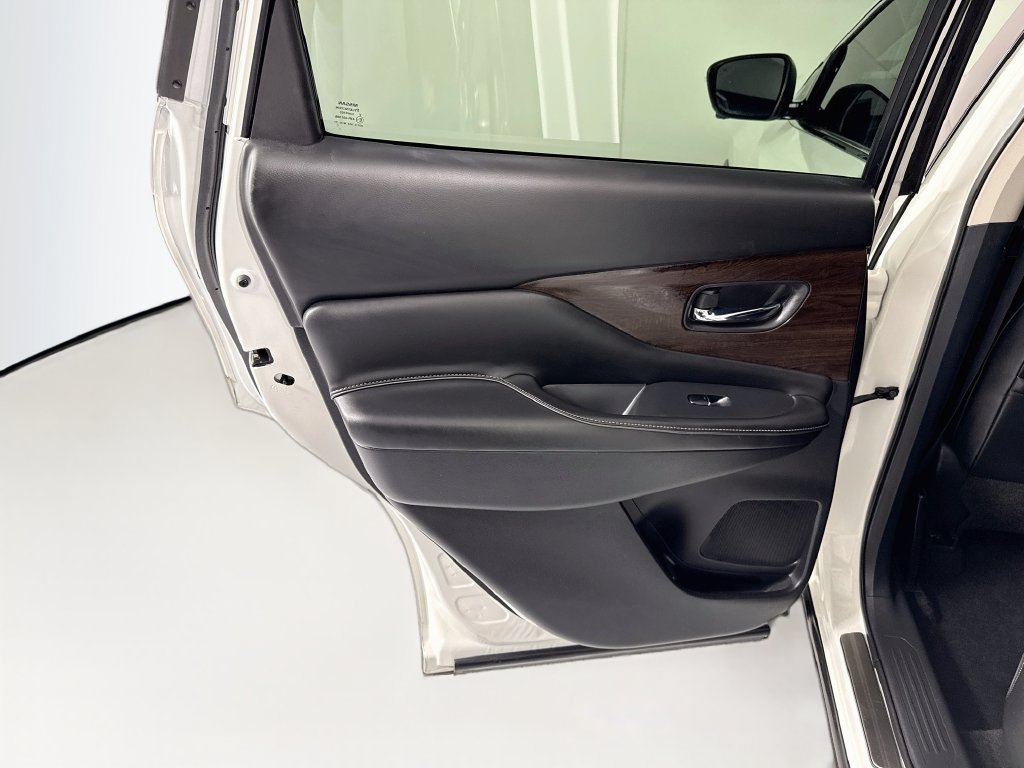 Used 2019 Nissan Murano Platinum w/ Cargo Package FWD image 26