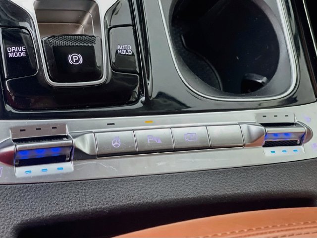 Used 2022 Kia Carnival SX Prestige FWD image 22