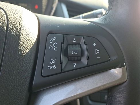 Certified 2022 Chevrolet Trax LT w/ LT Convenience Package image 18